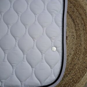 Tapis dressage cheval blanc/gris – Image 1